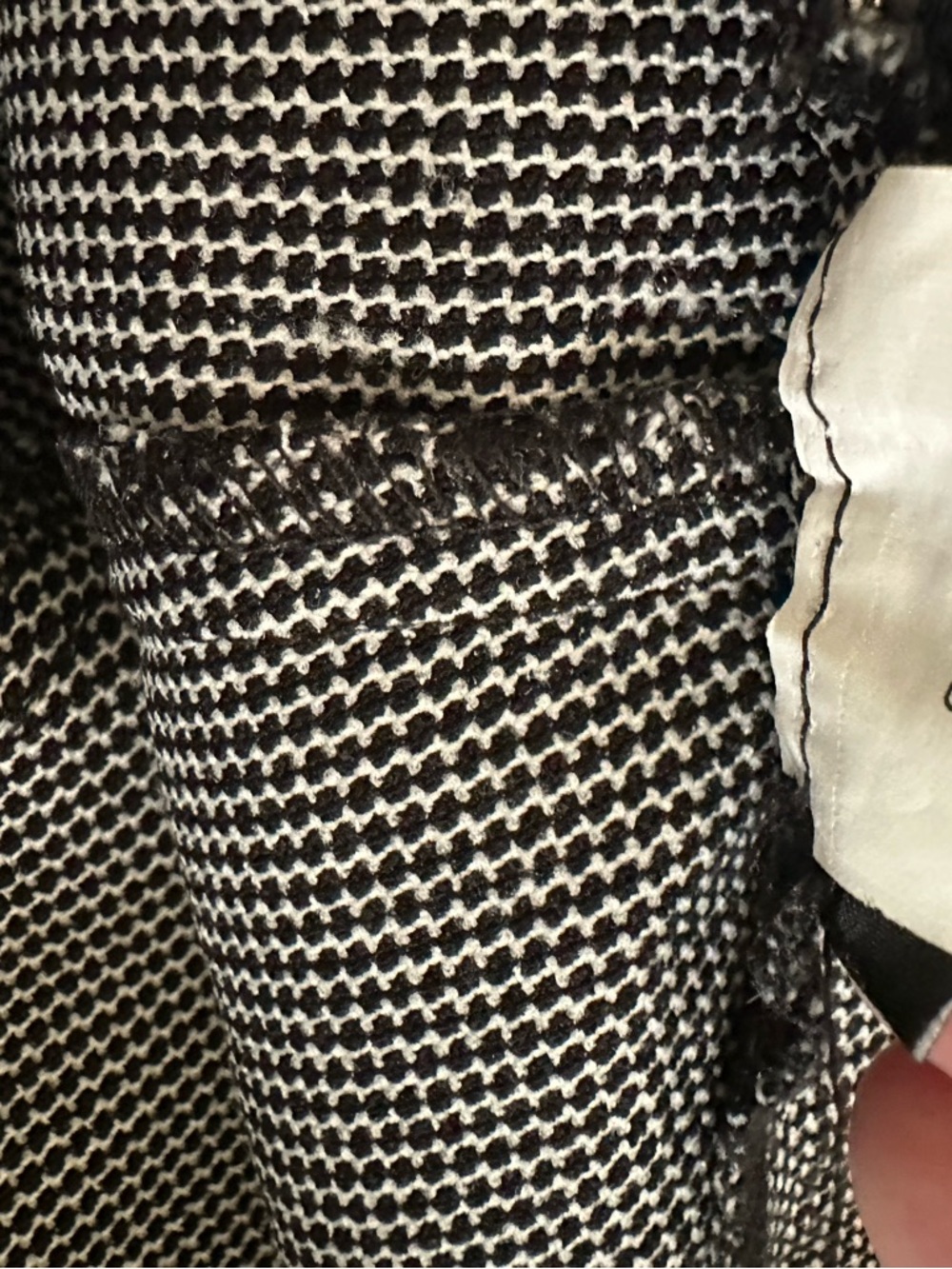 Tribal Women’s black/white Cropped Pants — Subtle Pattern - Picture 6 of 6